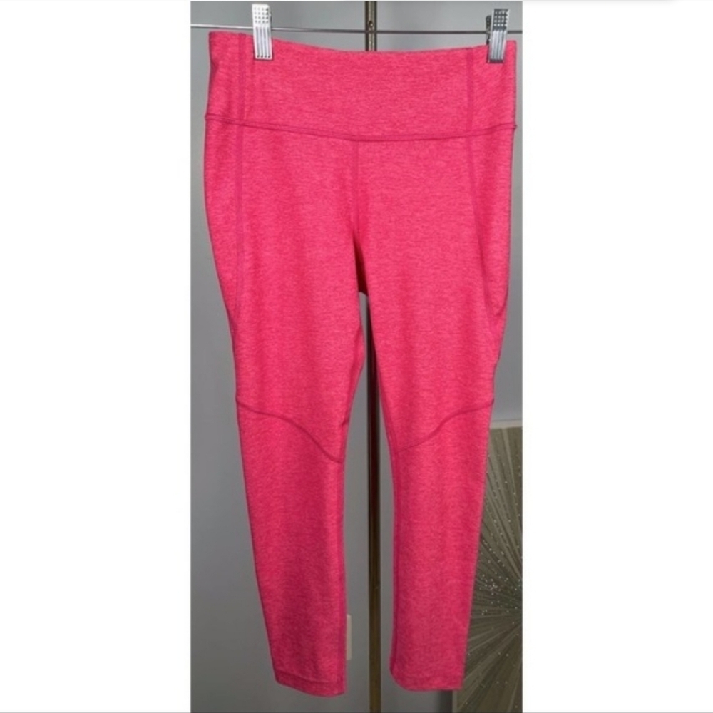 Outdoor Voices 3/4 Warm-Up Crop Leggings Flamingo Pink Size XS Workout Yoga EUC - Picture 7 of 9